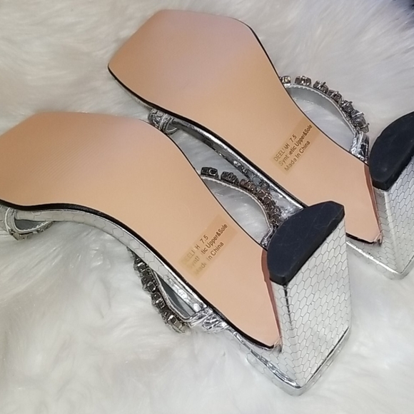 👣FASHION NOVA Deeliah Rhinestone Silver Heel Sandal - Picture 7 of 11
